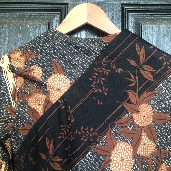 Floral Geometric 70’s Maxi - Vintage Polyester Blend - Picture 4 of 11